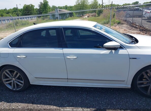 1VWDT7A38HC049593 2017 VOLKSWAGEN PASSAT White 