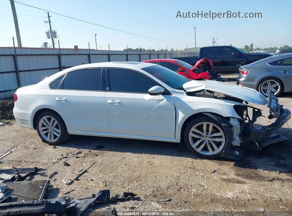 1VWLA7A3XKC013610 2019 VOLKSWAGEN PASSAT White Widok wnętrza 360 stopni