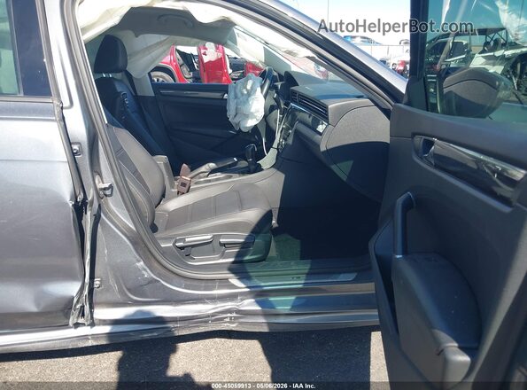 1VWMA7A34LC020896 2020 VOLKSWAGEN PASSAT Silver Вид салону спереду