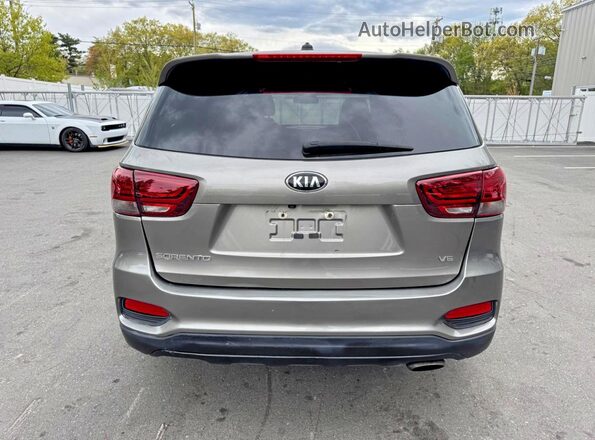 5XYPGDA59KG457463 2019 KIA SORENTO Gray 