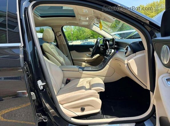 WDC0G8EB8LF685591 2020 MERCEDES-BENZ GLC-CLASS Black Առջևի վահանակի տեսք
