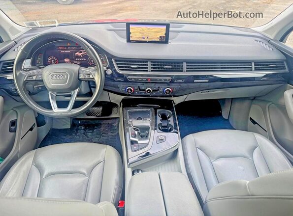 WA1LAAF7XKD008245 2019 AUDI Q7 Black Widok tylnych siedzeń