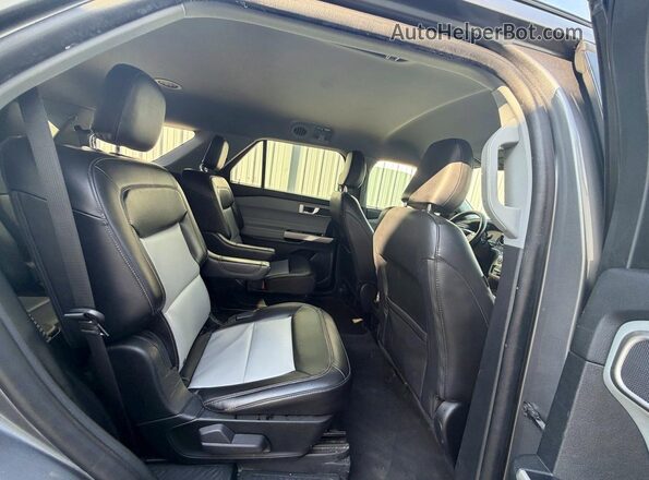 1FMSK7DH4NGB71114 2022 FORD EXPLORER Gray Vista interior delantera