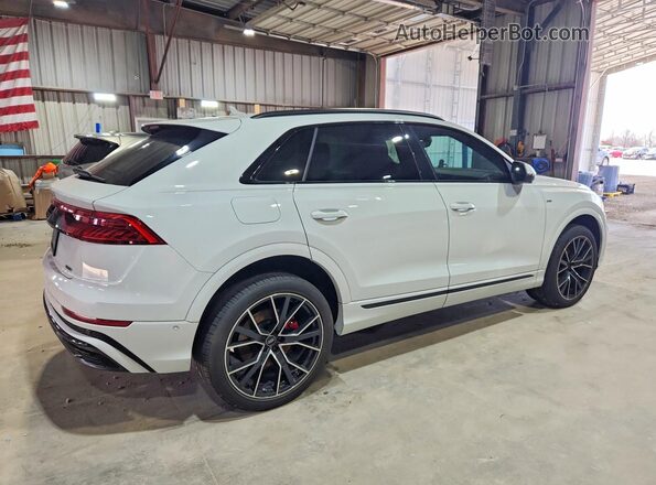 WA1EVBF1XND033763 2022 AUDI Q8 White Передня права чверть