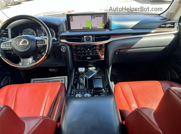 JTJHY7AX3H4246722 2017 LEXUS LX Silver Widok tylnych siedzeń