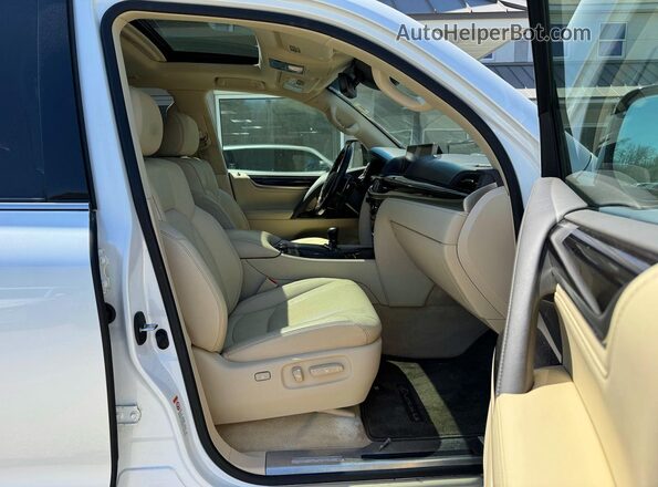 JTJHY7AX2J4263193 2018 LEXUS LX White 