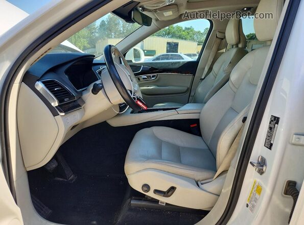 YV4A22PK9H1143372 2017 VOLVO XC90 Белый Вид панели приборов