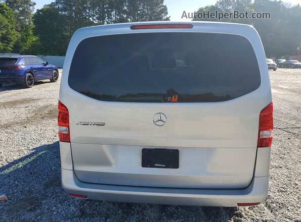 WD4PG2EE5H3302314 2017 MERCEDES-BENZ METRIS Silver Vista interior delantera