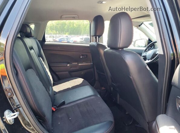 JA4ARUAU0PU016862 2023 MITSUBISHI OUTLANDER Черный Вид задней части салона