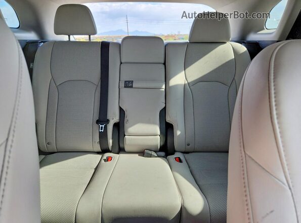 2T2HZMAA9LC153490 2020 LEXUS RX White Вид задньої частини салону