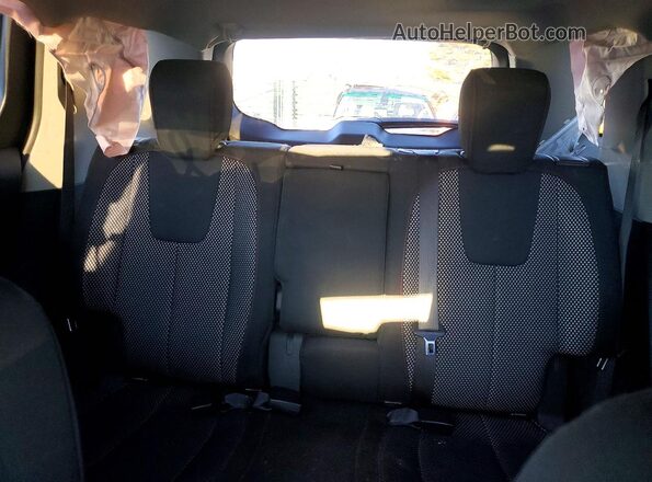 2GKFLSEK7H6352345 2017 GMC TERRAIN White Вид задньої частини салону