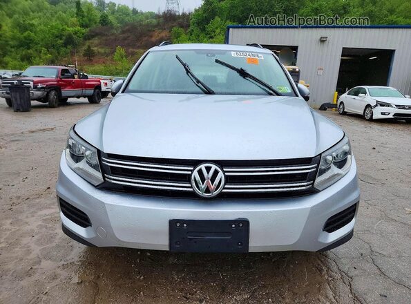 WVGBV7AX3HK013626 2017 VOLKSWAGEN TIGUAN Silver 
