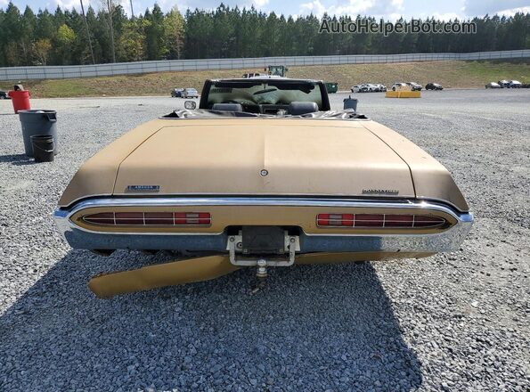 262670E155152 1970 PONTIAC BONNEVILLE Gold Rear view