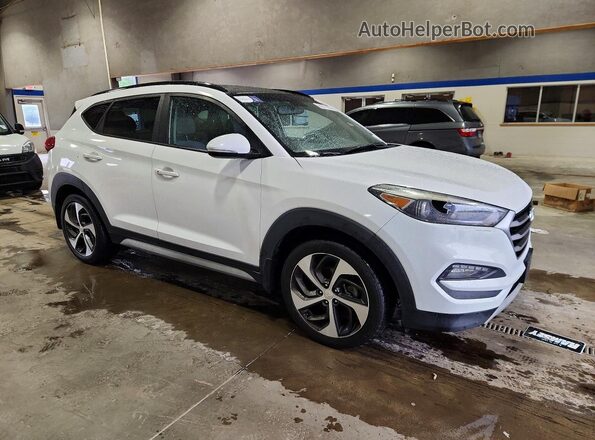 KM8J3CA29JU688938 2018 HYUNDAI TUCSON White 