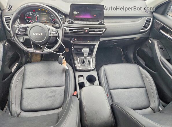 KNDETCA24P7400062 2023 KIA SELTOS White 