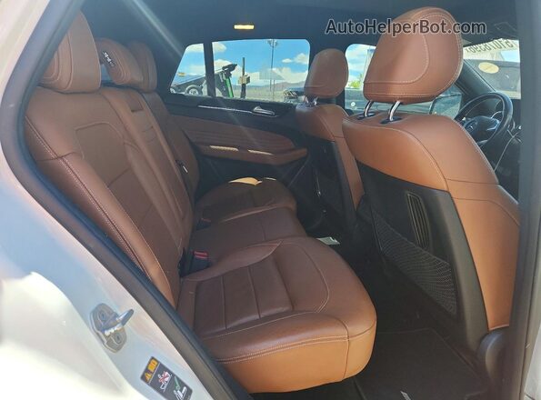 4JGED6EB4HA061697 2017 MERCEDES-BENZ GLE White Widok wnętrza z tyłu