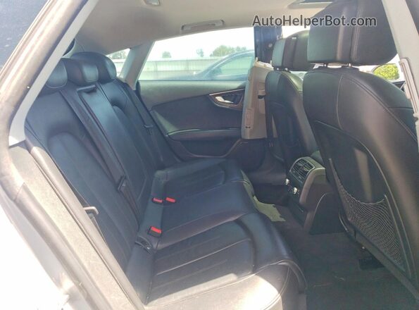 WAUWGAFC7GN005591 2016 AUDI A7 Silver Вид задньої частини салону