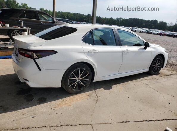 4T1G11AK1MU612669 2021 TOYOTA CAMRY White 