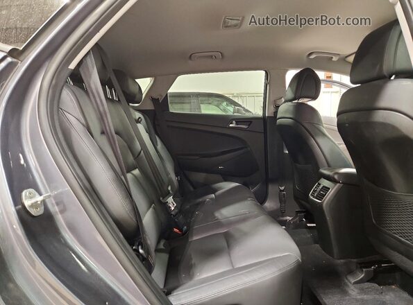 KM8J3CA24HU304820 2017 HYUNDAI TUCSON Серый 