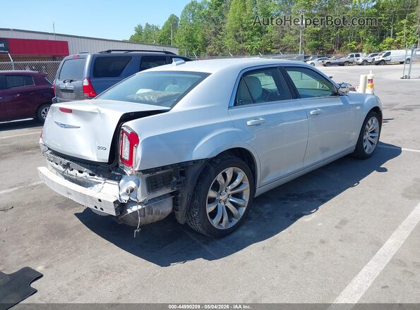2C3CCAAG0KH667174 2019 CHRYSLER 300 Silver Tył prawy