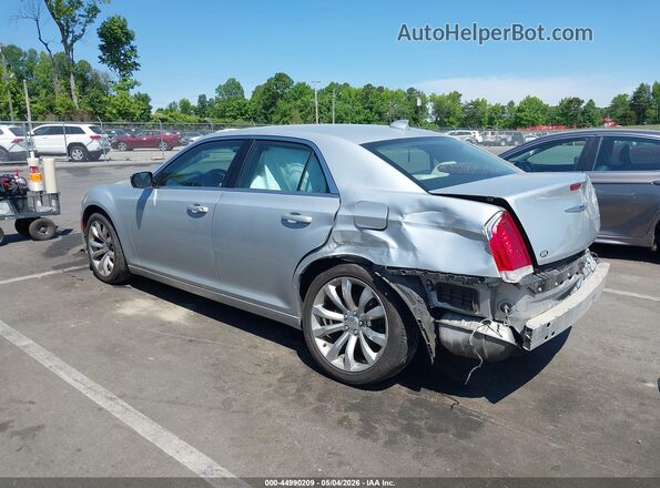 2C3CCAAG0KH667174 2019 CHRYSLER 300 Silver Tył lewy