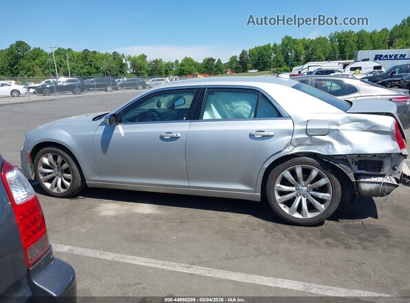2C3CCAAG0KH667174 2019 CHRYSLER 300 Silver 
