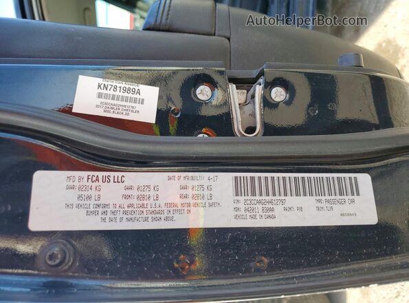 2C3CCAAG2HH612797 2017 CHRYSLER 300 Black Widok komory silnika