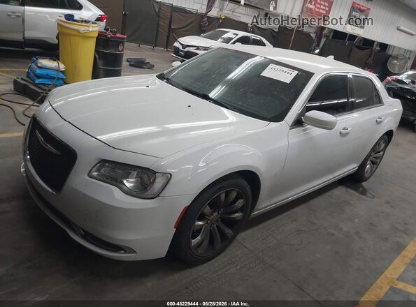 2C3CCAAG3HH663791 2017 CHRYSLER 300 Белый 