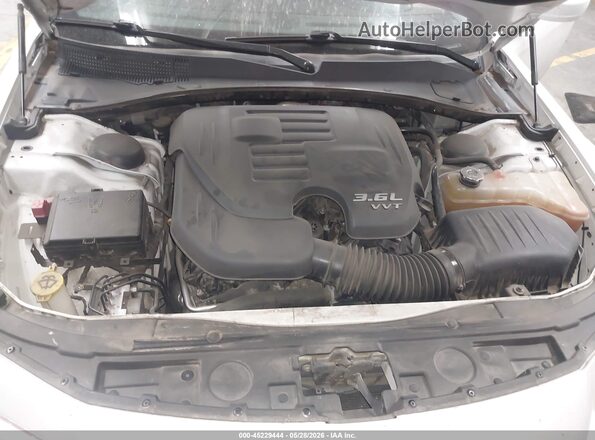 2C3CCAAG3HH663791 2017 CHRYSLER 300 Белый 