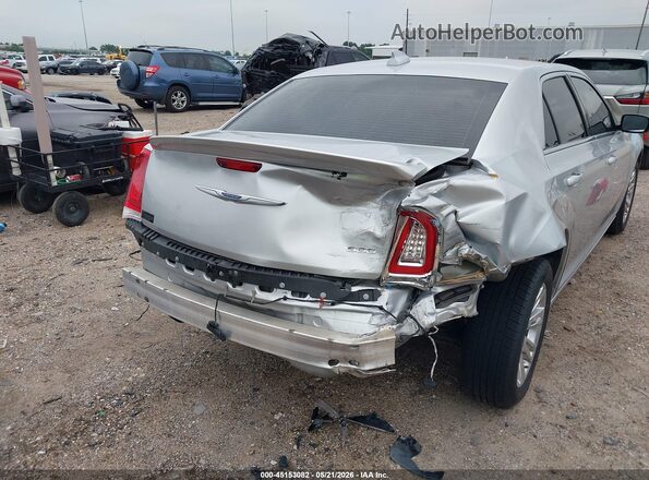 2C3CCAAG4LH193862 2020 CHRYSLER 300 Silver Вид спереду