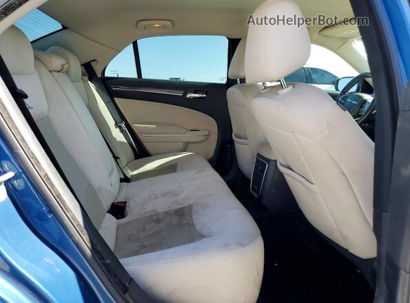 2C3CCAAG4LH239237 2020 CHRYSLER 300 Blue Rear seats view