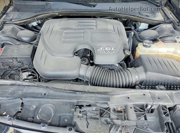 2C3CCAAG6MH661589 2021 CHRYSLER 300 Black Սալոնի հետևի տեսք