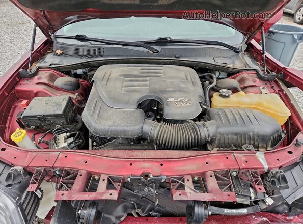 2C3CCAAG7GH329049 2016 CHRYSLER 300 Maroon Widok wnętrza z tyłu