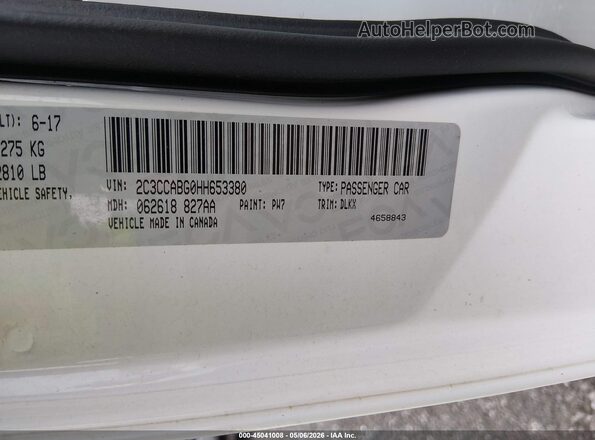 2C3CCABG0HH653380 2017 CHRYSLER 300 White ძრავის განყოფილების ხედი