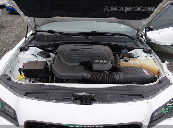 2C3CCABG0HH653380 2017 CHRYSLER 300 White უკანა ხედი