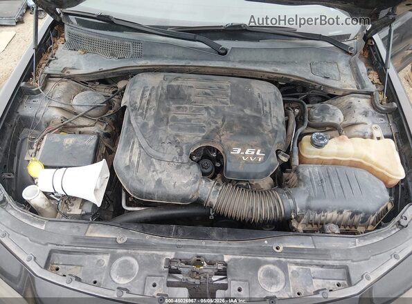 2C3CCABG0HH663259 2017 CHRYSLER 300 Black Widok z tyłu