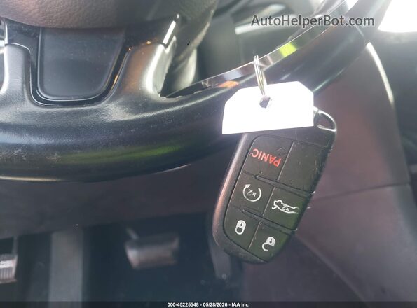 2C3CCABG0KH559457 2019 CHRYSLER 300 Gray Widok deski rozdzielczej