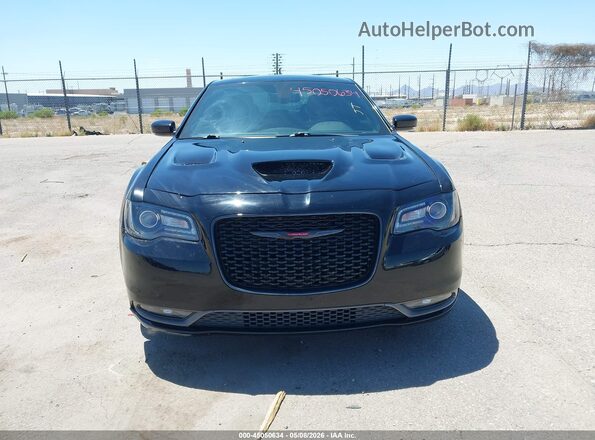 2C3CCABG2HH608358 2017 CHRYSLER 300 Black Widok wnętrza z tyłu