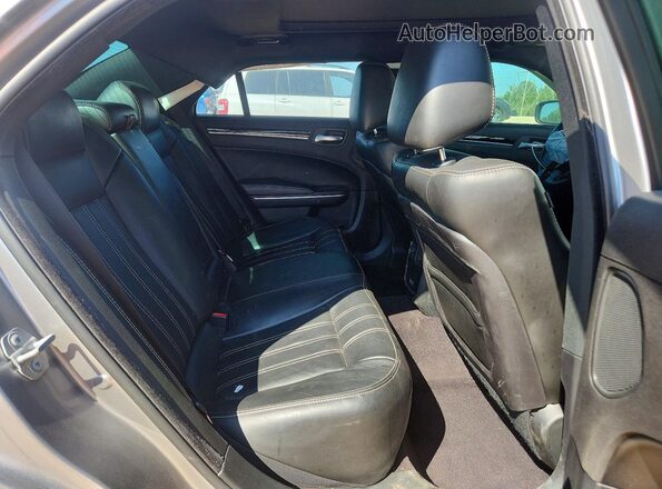 2C3CCABG2JH266691 2018 CHRYSLER 300 Silver Rear seats view
