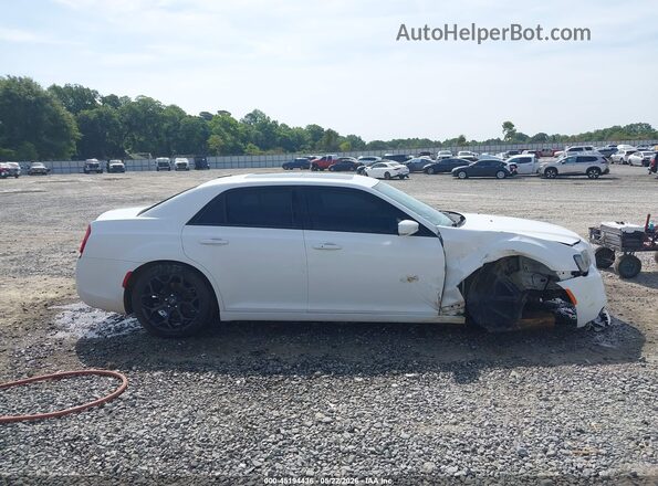 2C3CCABG3KH604925 2019 CHRYSLER 300 White Սալոնի 360 աստիճան տեսք