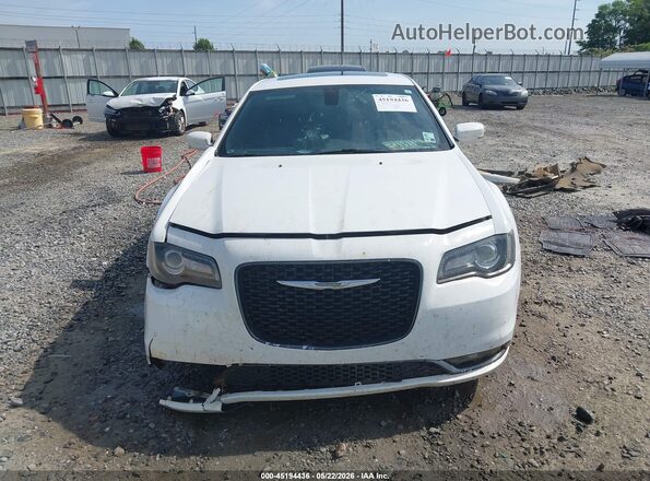 2C3CCABG3KH604925 2019 CHRYSLER 300 White Սալոնի հետևի տեսք