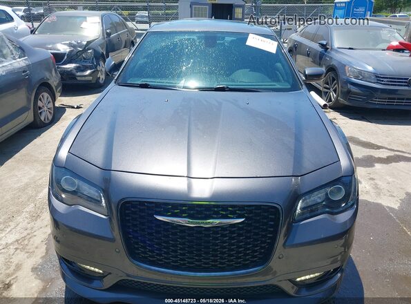2C3CCABG4JH338555 2018 CHRYSLER 300 Gray Սարքավորումների վահանակի տեսք