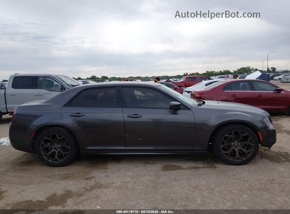 2C3CCABG6GH269330 2016 CHRYSLER 300 Gray Rear interior view
