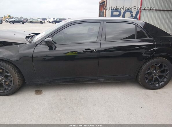 2C3CCABG6KH686097 2019 CHRYSLER 300 Black 