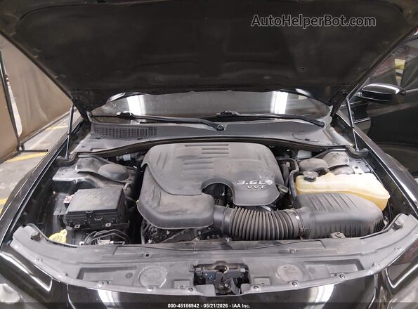 2C3CCABG7HH599687 2017 CHRYSLER 300 Black Widok z tyłu