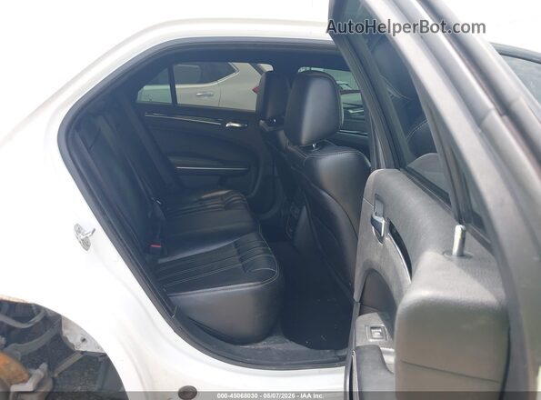 2C3CCABG7KH659104 2019 CHRYSLER 300 White Vista de la etiqueta del VIN