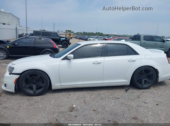 2C3CCABG7KH659104 2019 CHRYSLER 300 White 