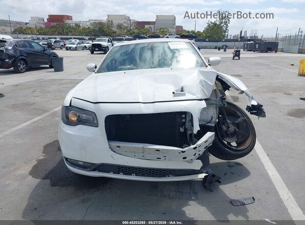 2C3CCABG8KH634020 2019 CHRYSLER 300 White Rear interior view