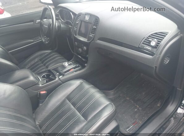 2C3CCABG8MH532848 2021 CHRYSLER 300 Черный Вид салона спереди