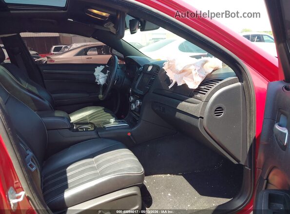 2C3CCABG9GH144788 2016 CHRYSLER 300 Red Front interior view